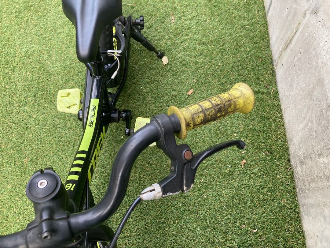 トレック　キッズバイク　子供用自転車　16インチ