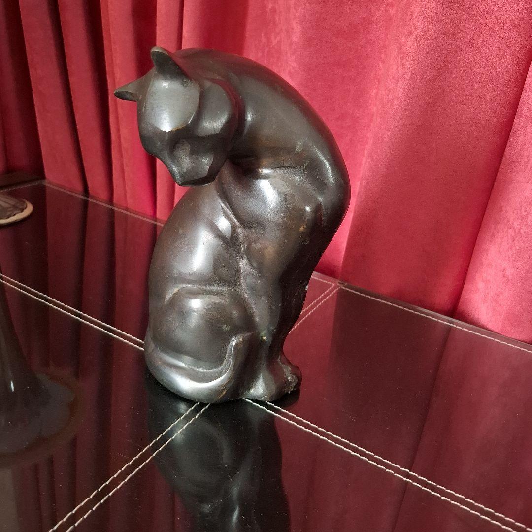 黒い猫の陶器彫刻 中型 モダンデザイン