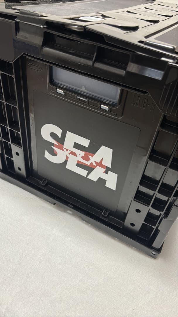 WIND AND SEA × GOD SELECTION XXX コンテナ　1個