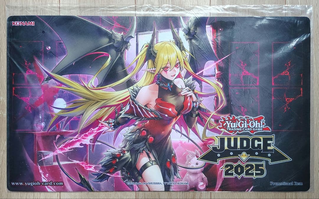 遊戯王 公式 プレイマット 紅涙の魔ラクリモーサJUDGE 未開封 EU版