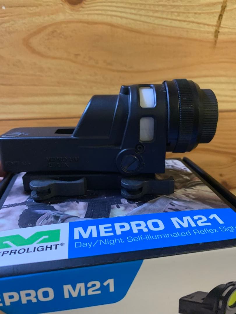 実物ドットサイト　MEPRO M21