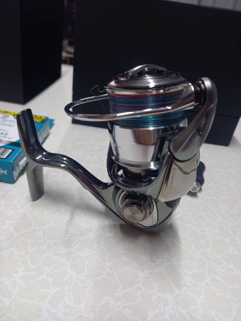 22イグジストLT2000S-P スピニングリール極美品