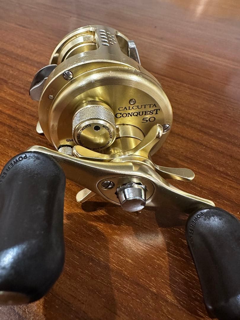 シマノ　カルカッタコンクエスト50 右ハンドル