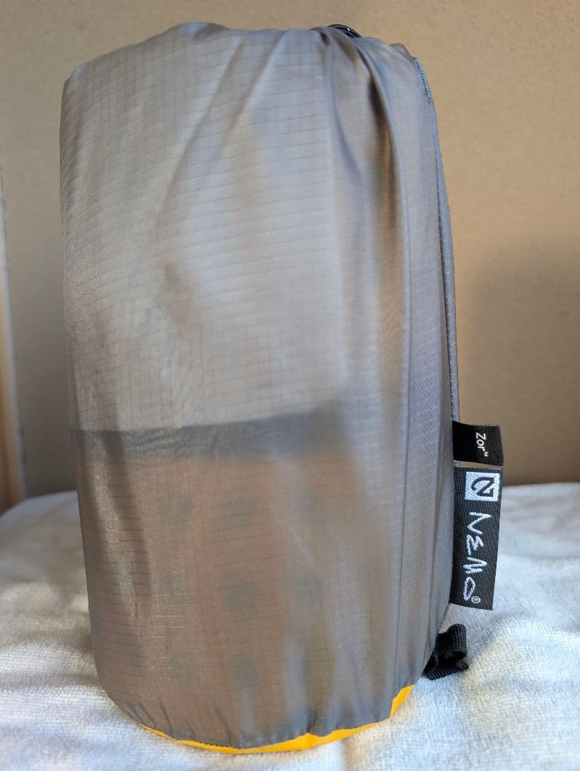 ✨(未使用) NEMO コンパクトエアークッション 、イエロー/グレー