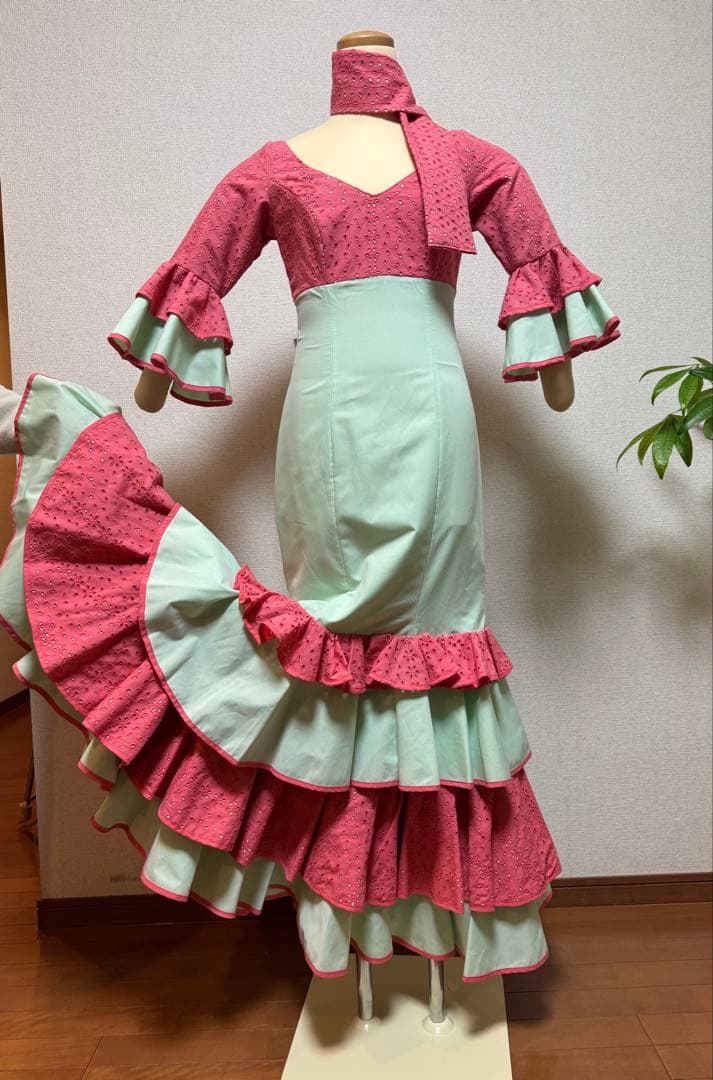 【フラメンコ衣装】再値下げ♪MOLINAフラメンコドレス４段フリル七分袖