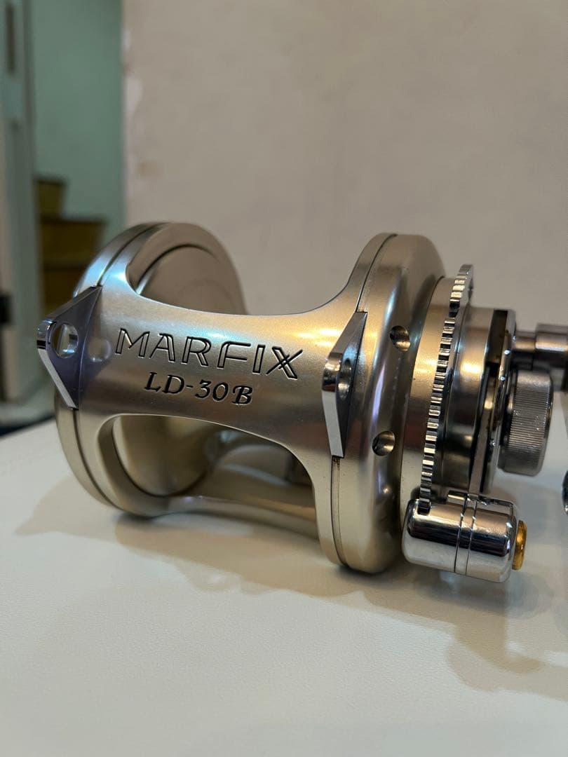 MARFIX LD-30B 巻き感・糸出良好　両軸リール