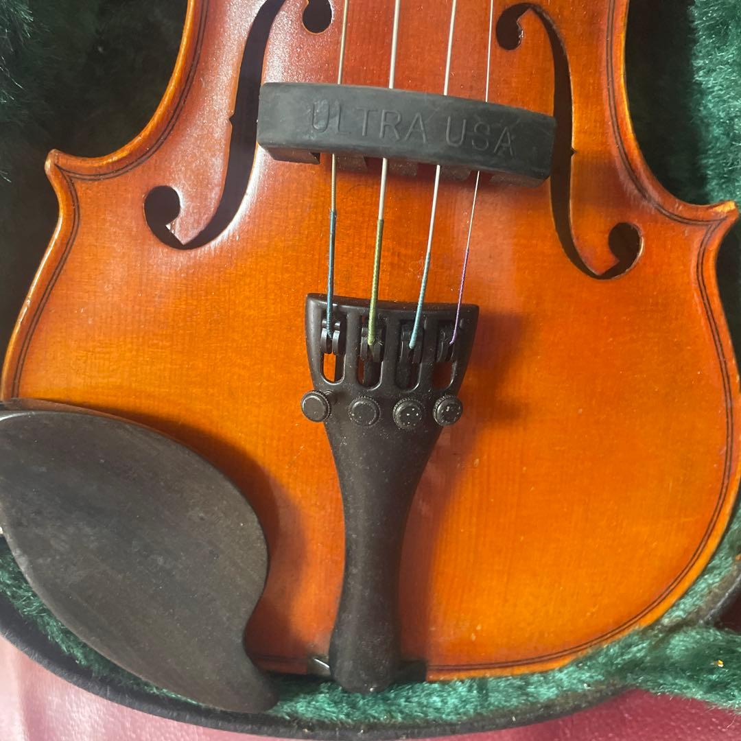 オレンジバイオリンとハードケース