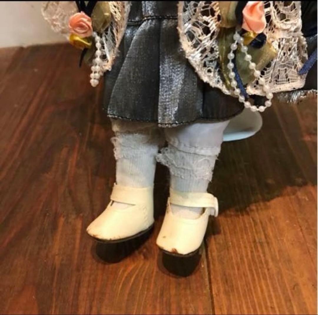 美品　ドール　ヴィンテージ　西洋人形　丁寧なつくり　表情が可愛いらしい　陶器