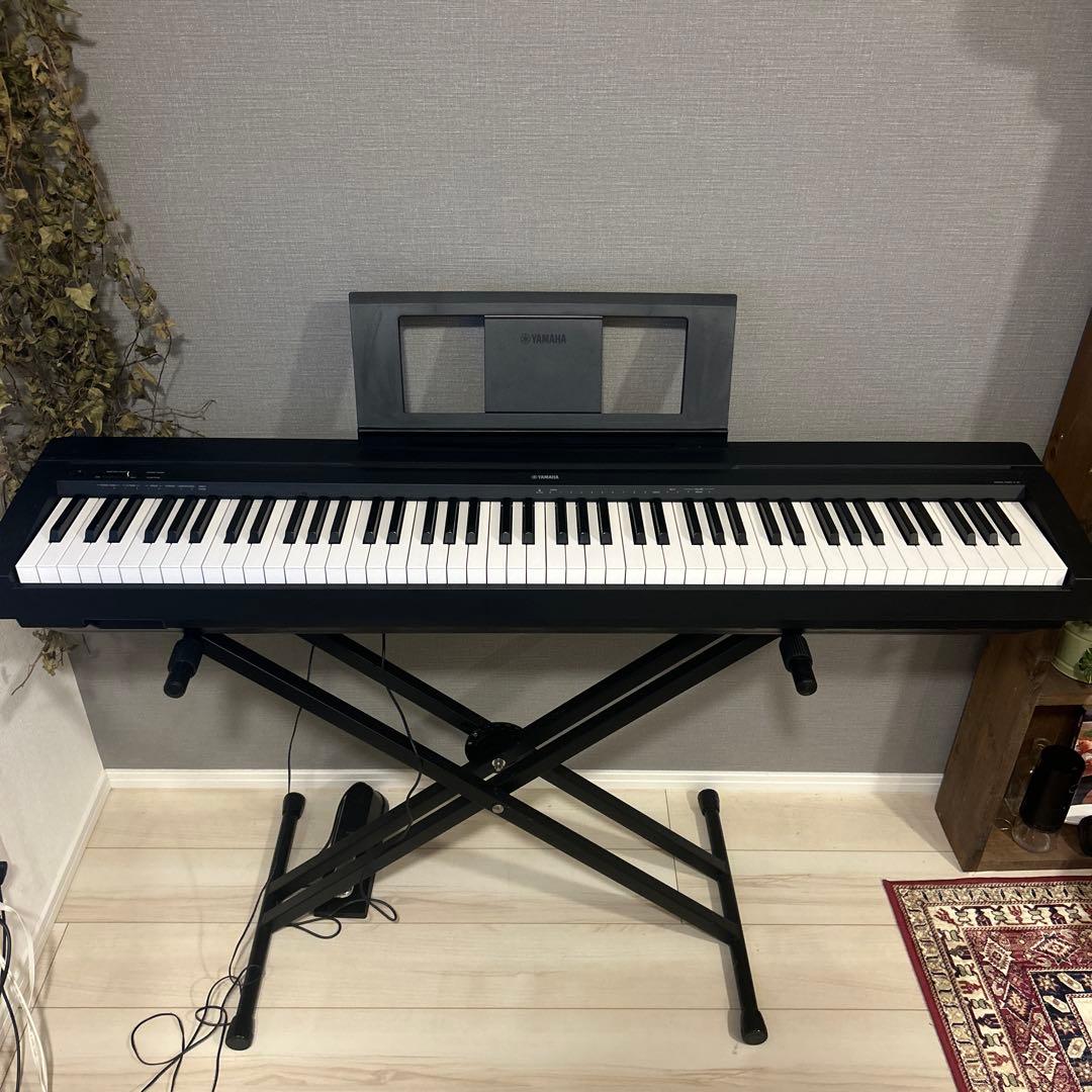 ヤマハ 電子ピアノ Ｐ45B 　88鍵盤　スタンド、ケース付き