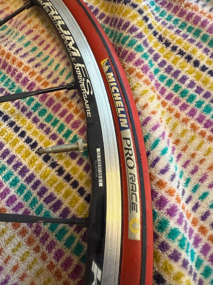 MAVIC KSYRIUM ES HELIUM マービック キシリウム ホイール