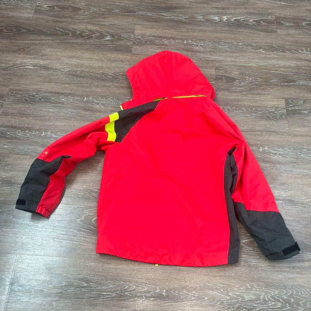 デサント　美品　　セットアップ　上下　スキーウェア　160 男の子