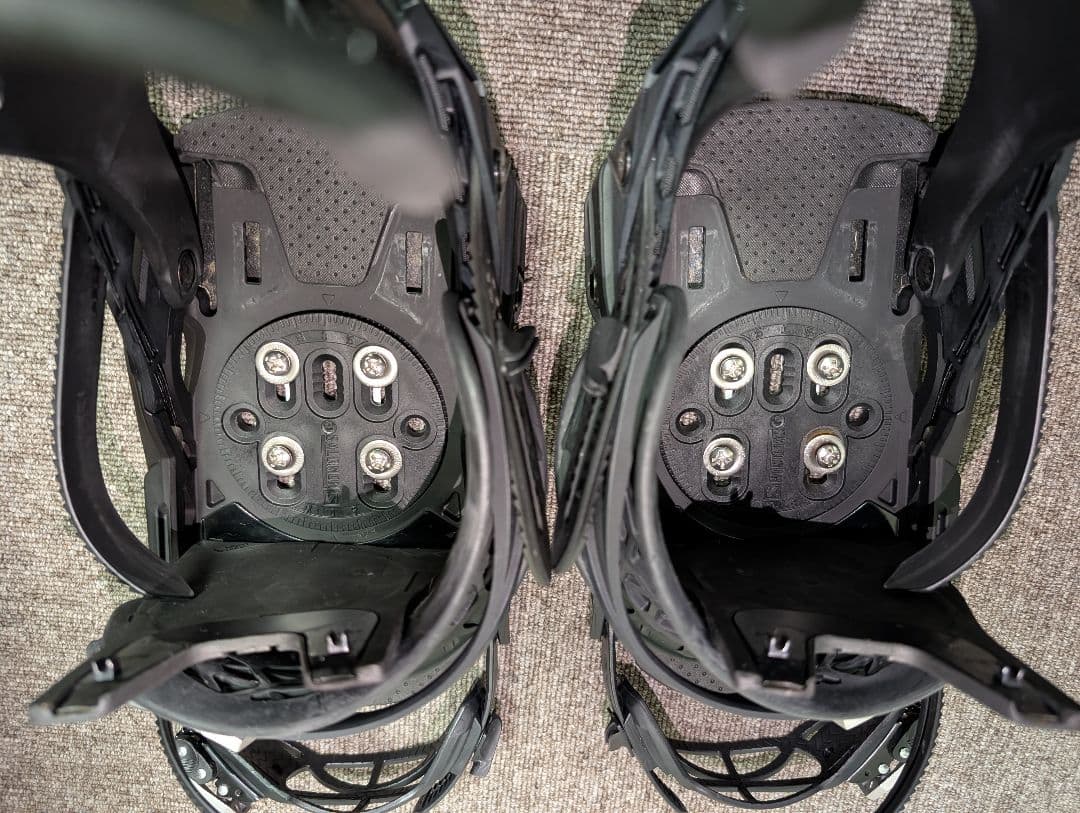 SALOMON ハイランダー スノーボードビンディング ブラック