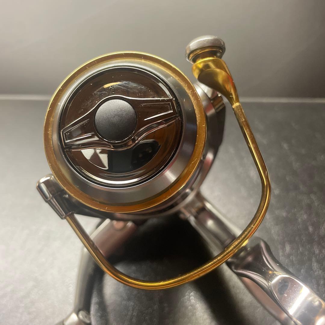 ダイワ　トーナメントISO Z2500LBD レバーブレーキ付きスピニングリール