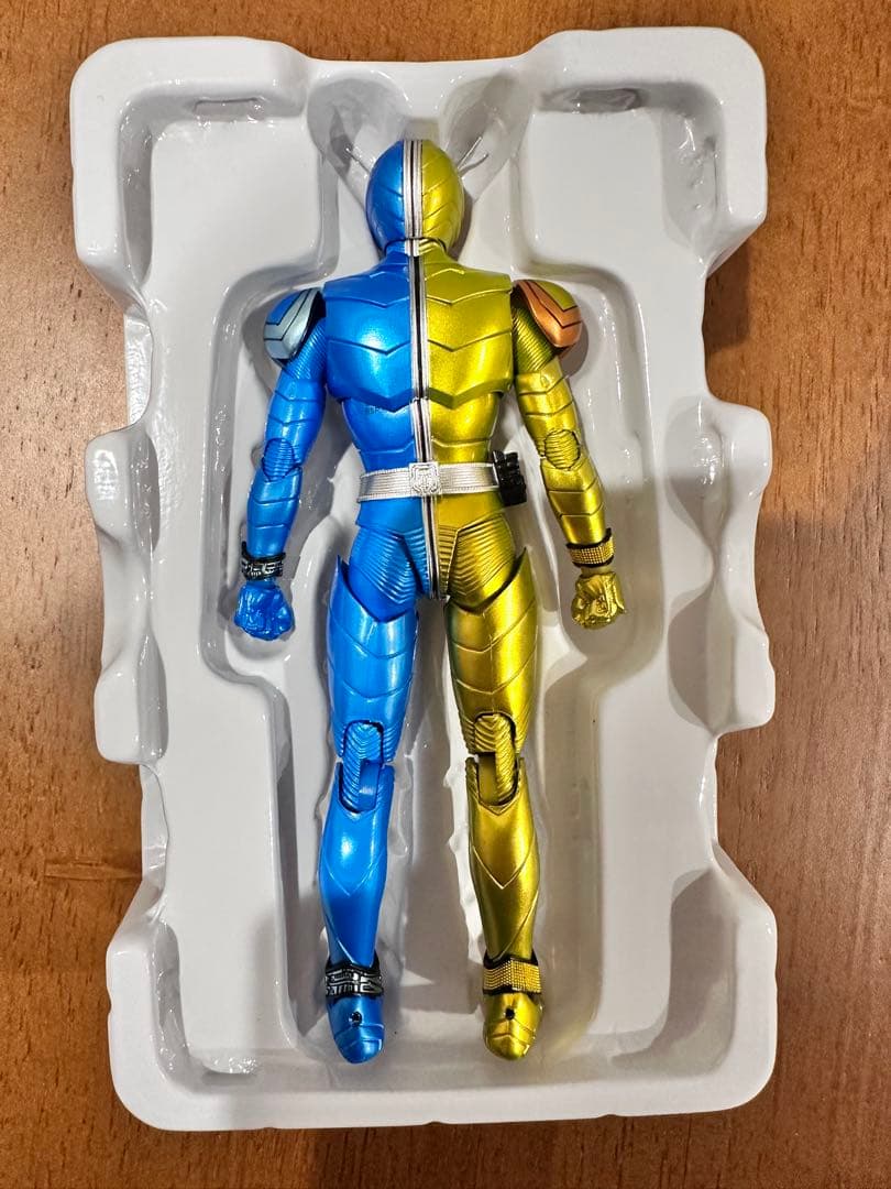 S.H.Figuarts真骨彫製法 仮面ライダーダブル ルナトリガー風都探偵版