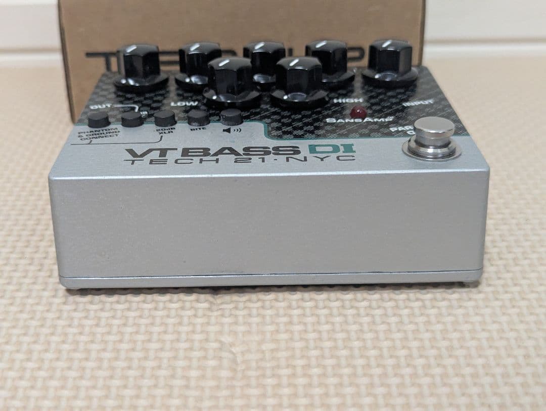 TECH 21 VT BASS DI ベースプリアンプ