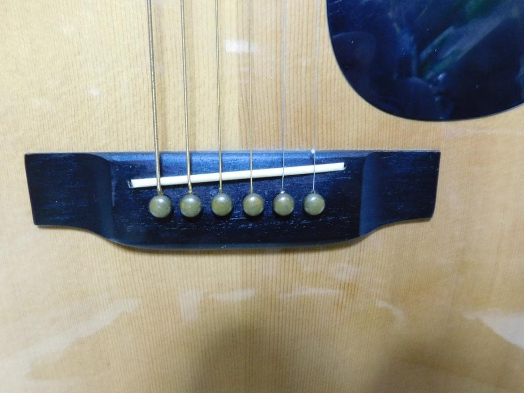 Yamaki YW-35 アコースティックギター　白濁あるも音は健在　キズ少ない