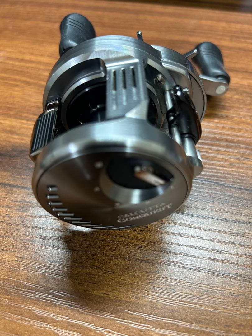 リール SHIMANO CALCUTTA CONQUEST DC 201HG