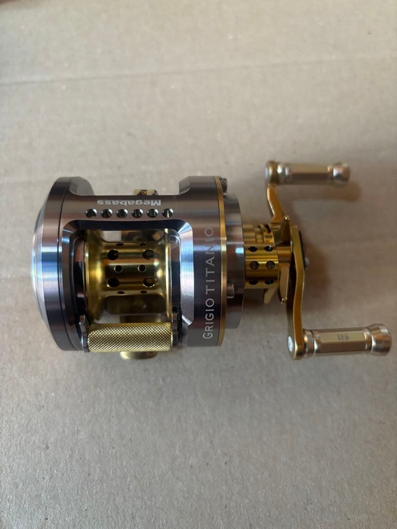 メガバス　モノブロック　グリジオチタニオ　右　新品