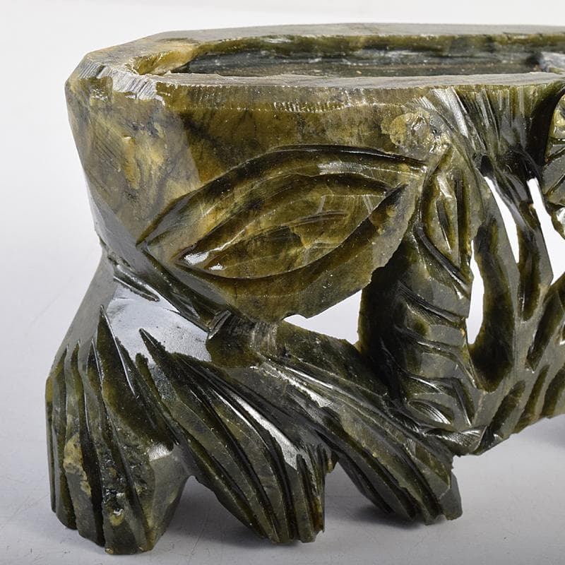 中国　玉石岫玉彫刻　白菜　置物　床飾　御隆坊古代宮廷家俱館証明書付　VR8842