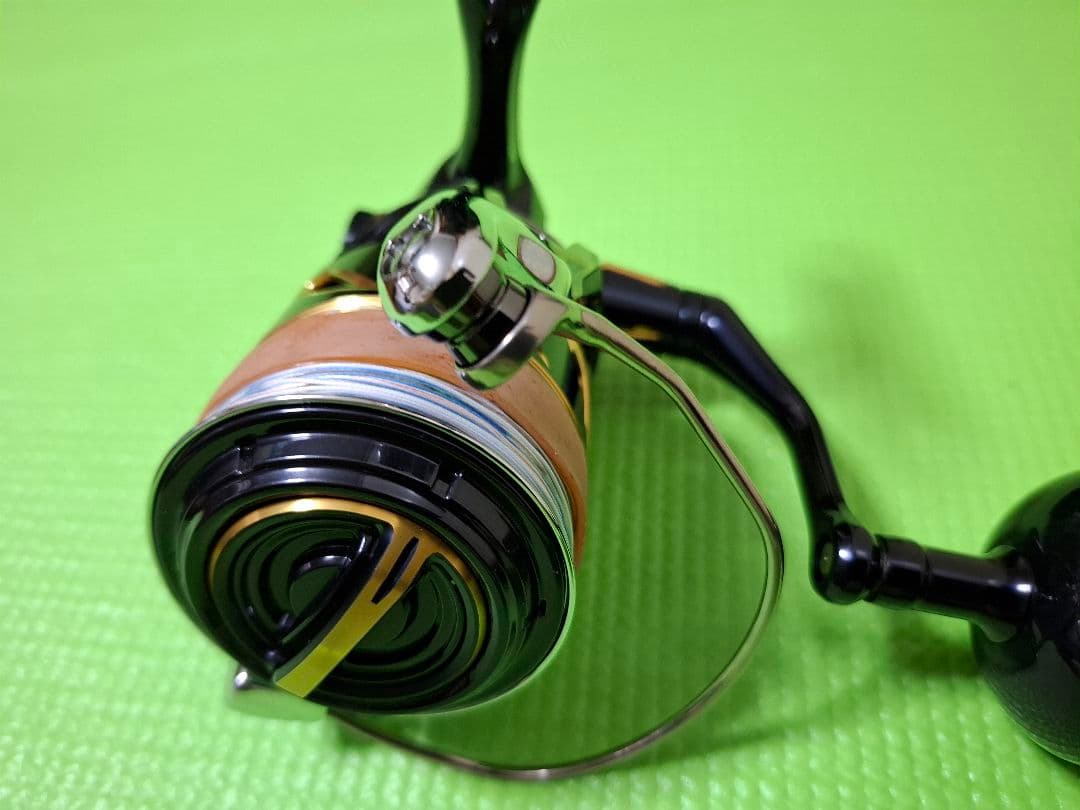 シマノ　20ステラ　SW6000HG スピニングリール