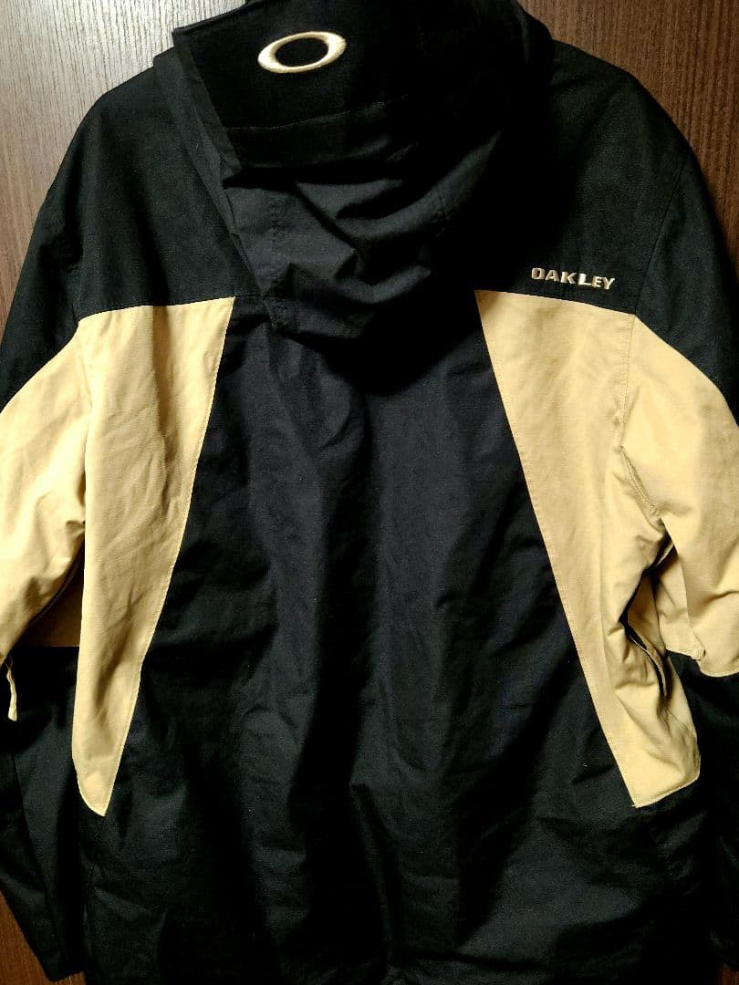 定価2万5000万円 OAKLEY オークリー スノーボード ウェア スキー