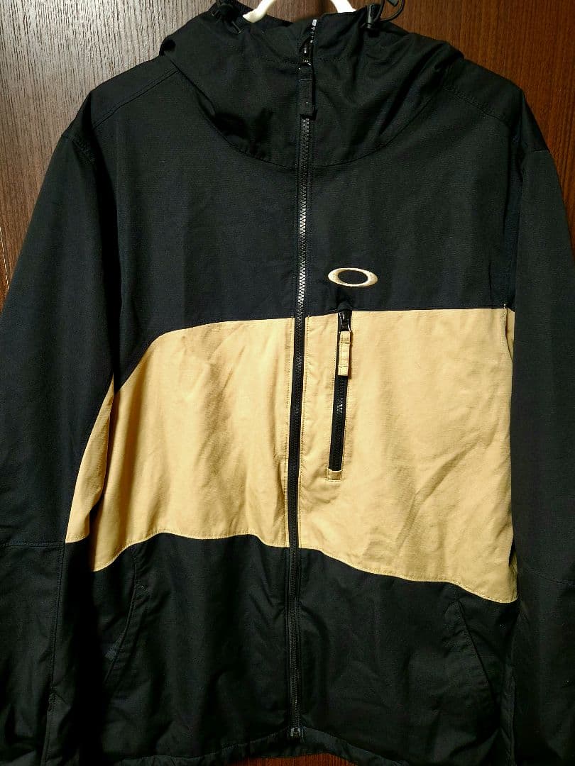 定価2万5000万円 OAKLEY オークリー スノーボード ウェア スキー