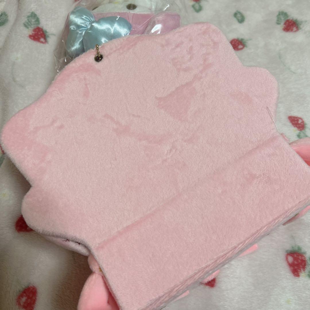 マイメロディ　マスコット付きソファ形アクセサリーケース