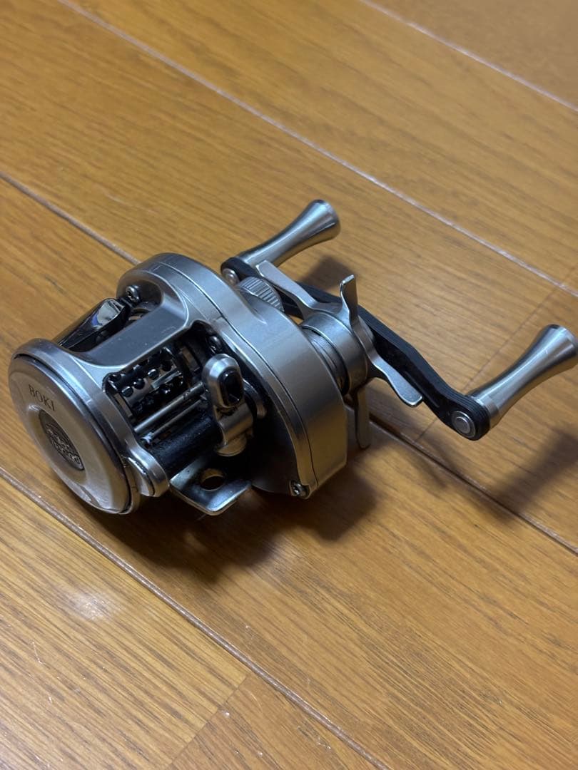 丸型　BFSリール　左ハンドル