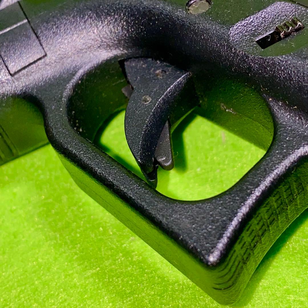 【東京マルイ】Glock18C ガス・ブローバック／ロングマガジン／ドットサイト