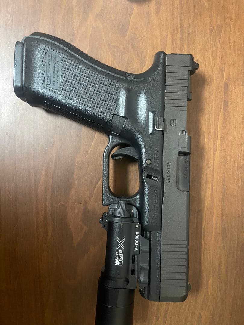 s*o様 Glock 17 Gen5 レプリカライト付き　箱無し　マガジン1本