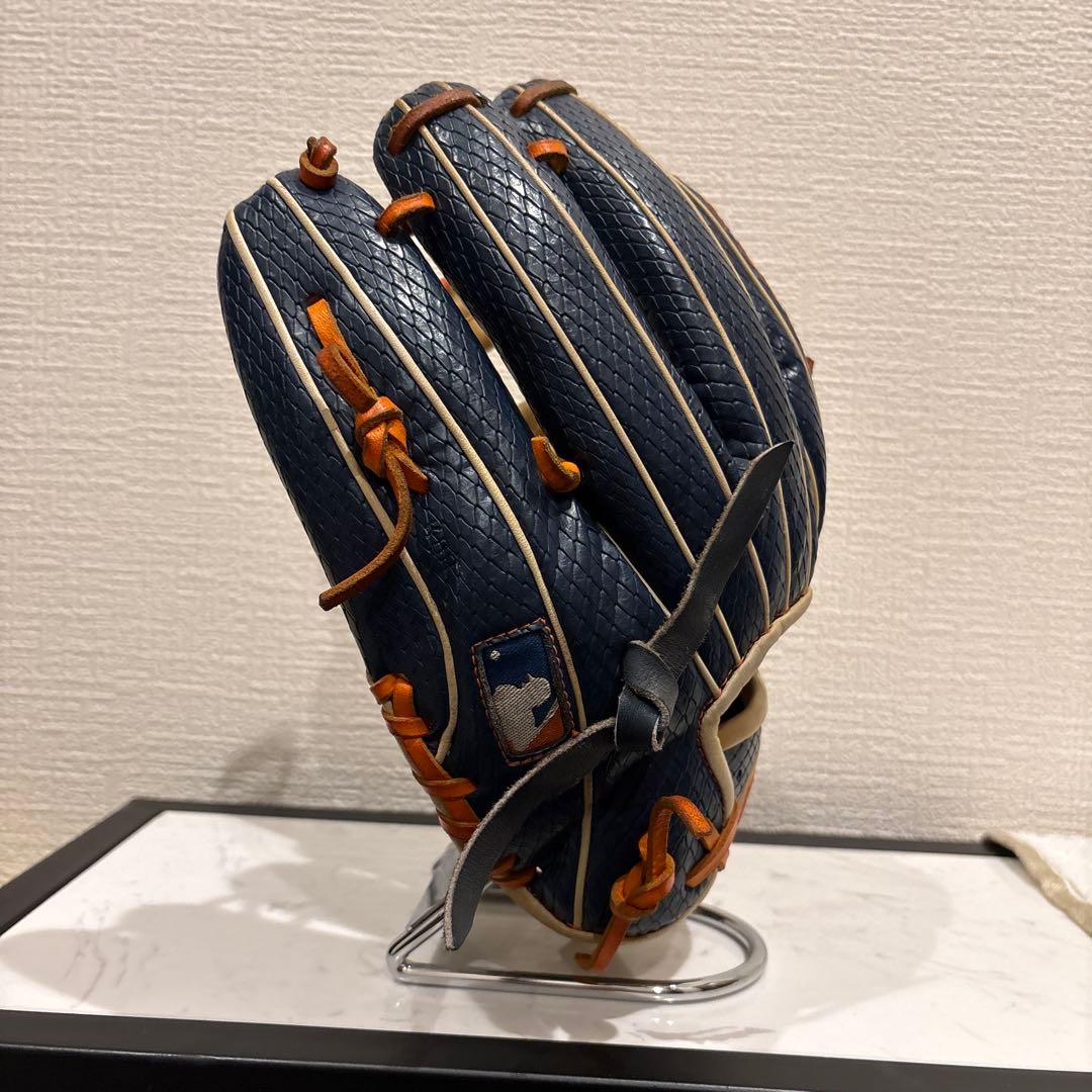 【むきべつ】Wilson 2000 グローブ ネイビー/ベージュ 右投げ用