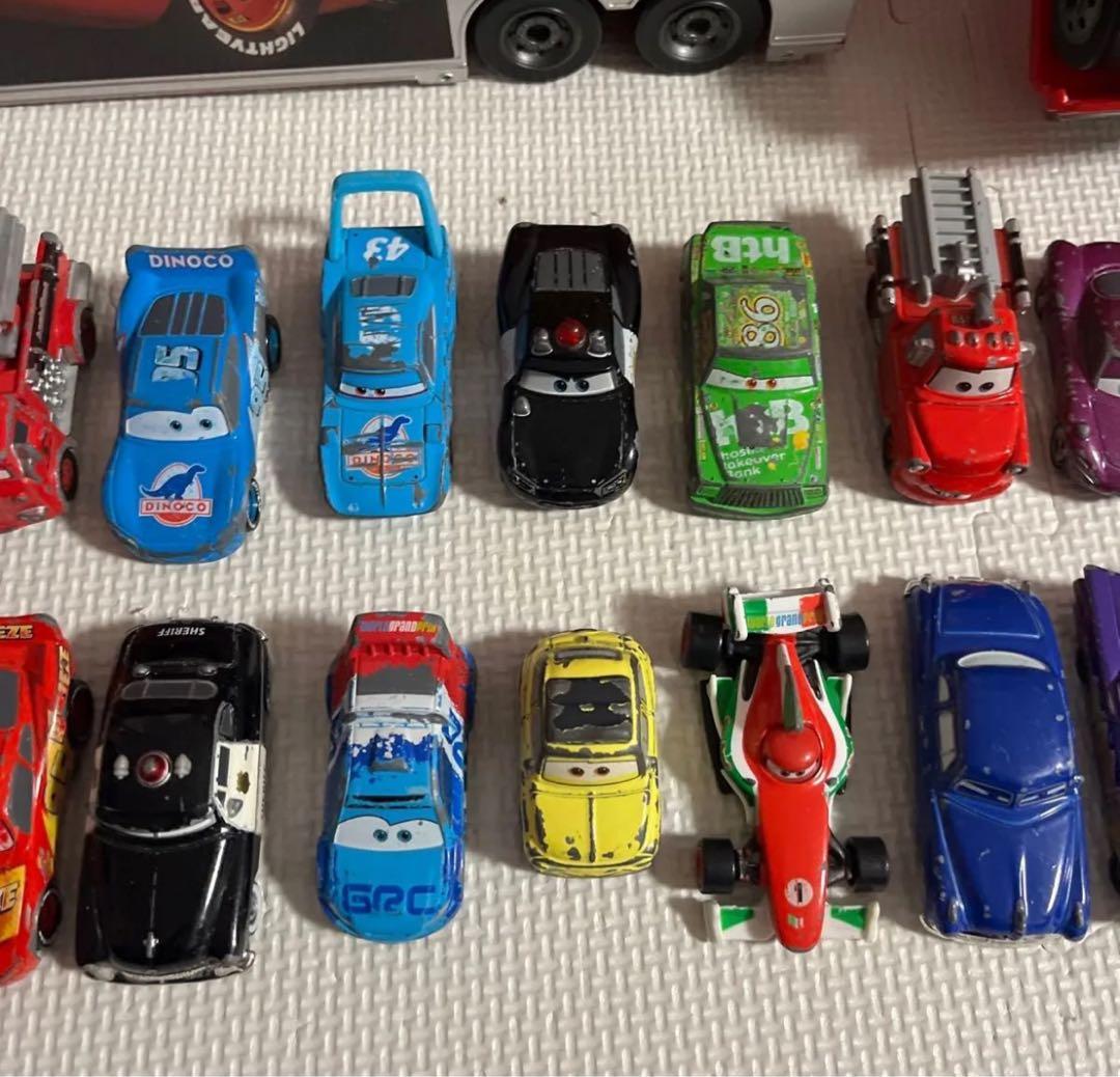 大きなマック　トミカ24台セット　カーズトミカ