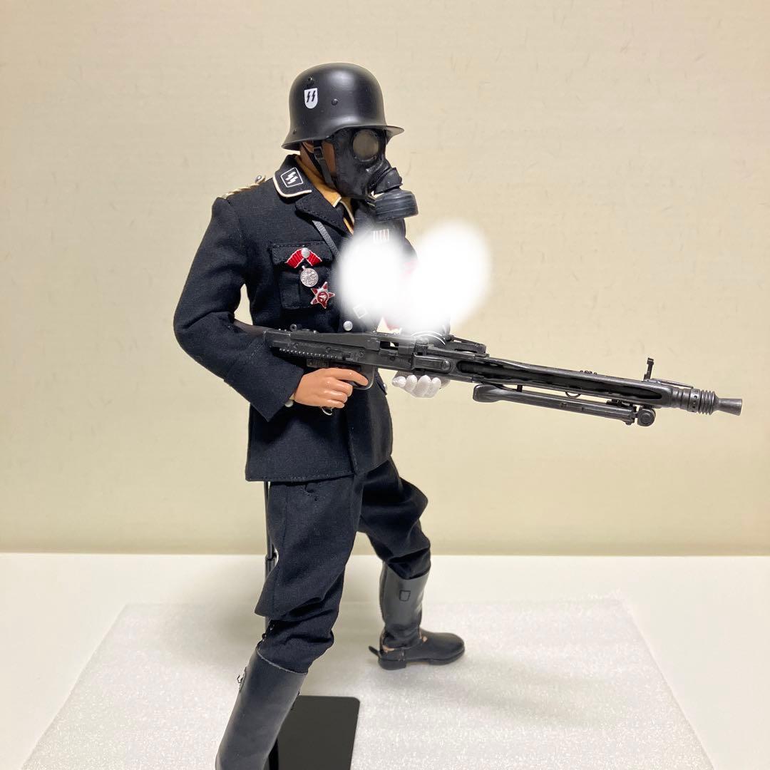 3R ドイツ軍エリート兵　MG42.ガスマスク付