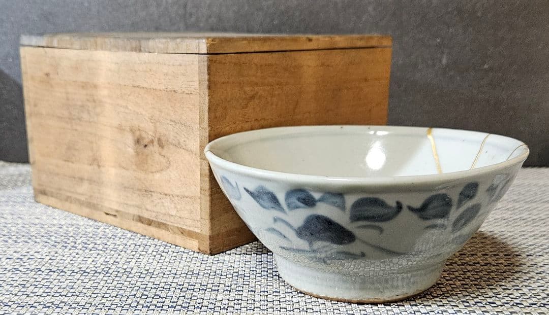 中国古陶磁器　明代 明朝　青華　古染付　 呉須　草花文様　茶碗　茶道具　茶器