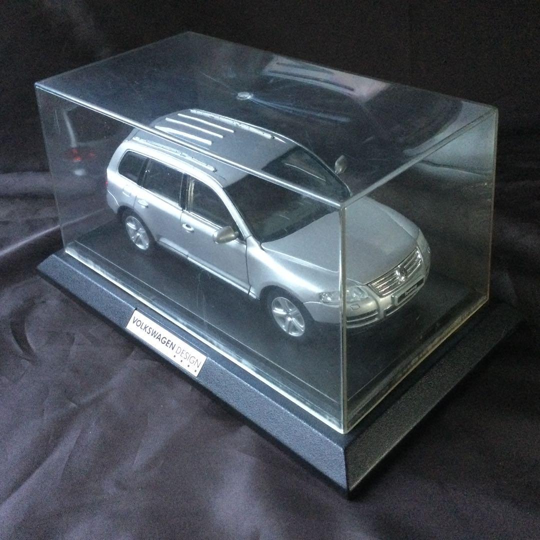 フォルクスワーゲン トゥアレグ 1/24 VOLKSWAGEN DESIGN