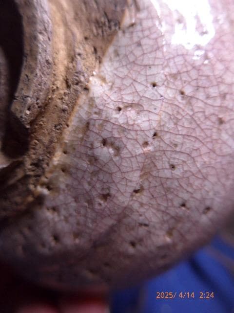 とても古い井戸茶碗です。名はありません。箱もありません。継ぎがあります