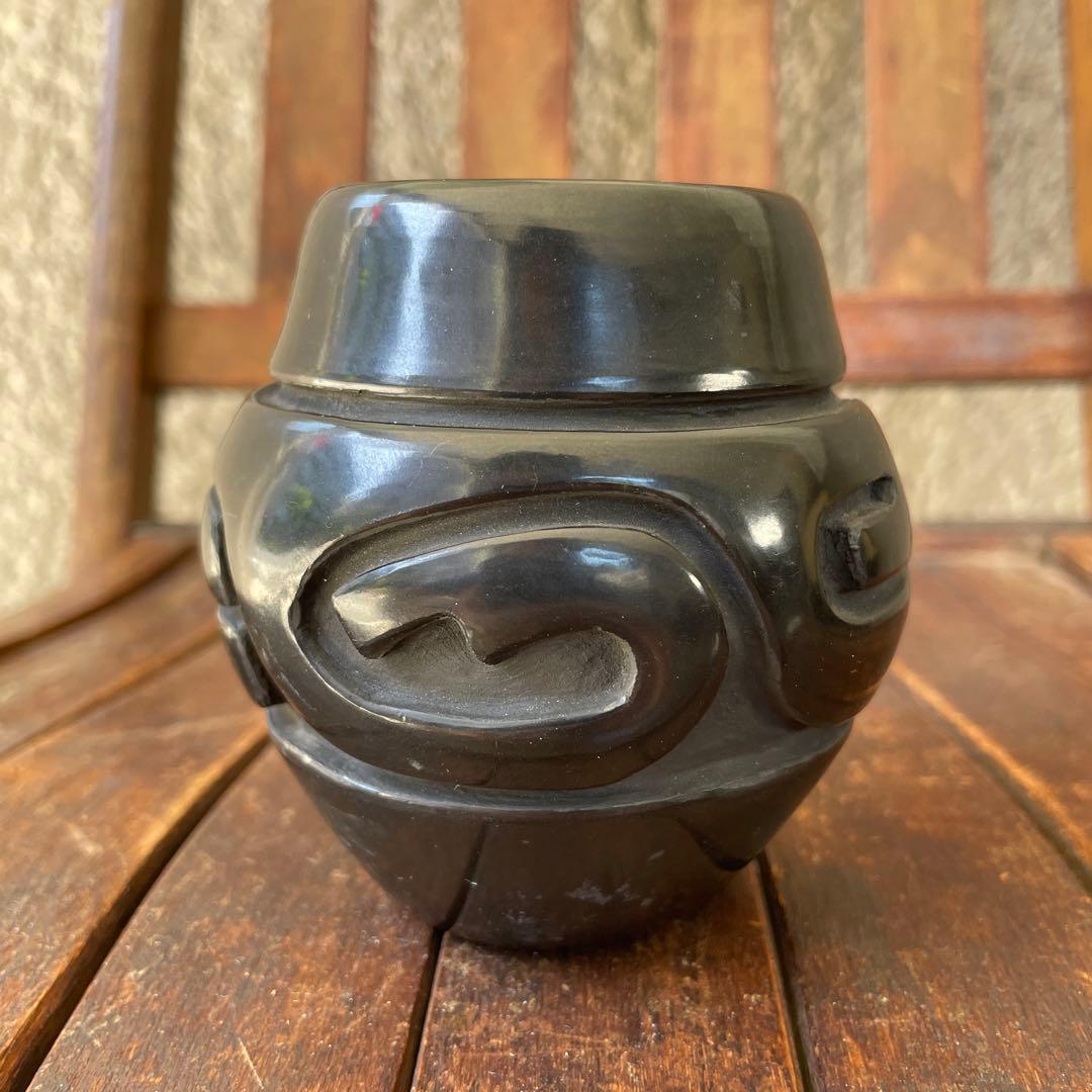 希少品！ネイティブ　サンタクララ黒壷　プエブロアメリカアンティーク　インディアン