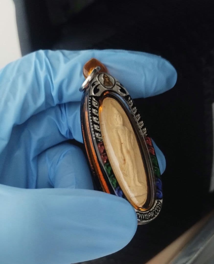 タイのお守り　プラクルアン　西暦1957年　幸福・平安・繁栄