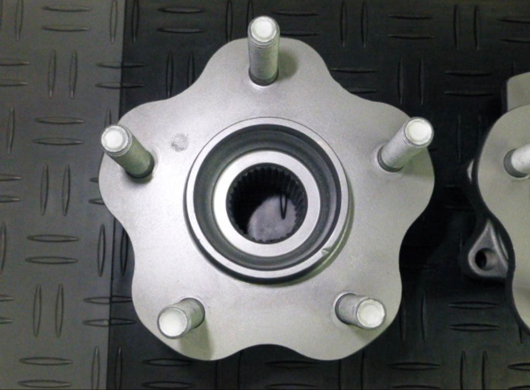 ★新品スカイラインＧＴ－Ｒ BCNR33 のリヤ用ハブベアリング左右セット