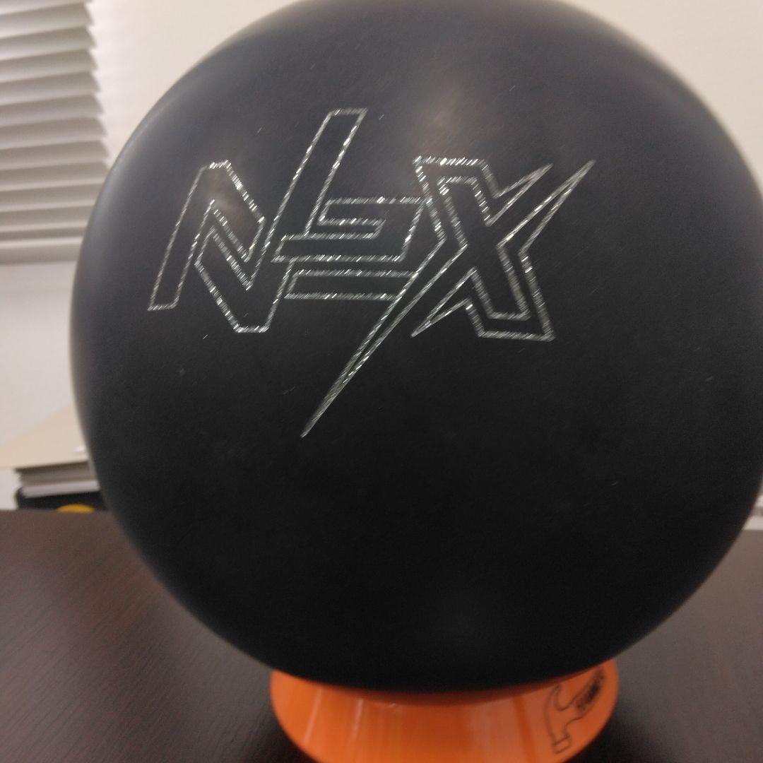 PHYSIX BLACKOUT ボウリングボール 14p4ozです。