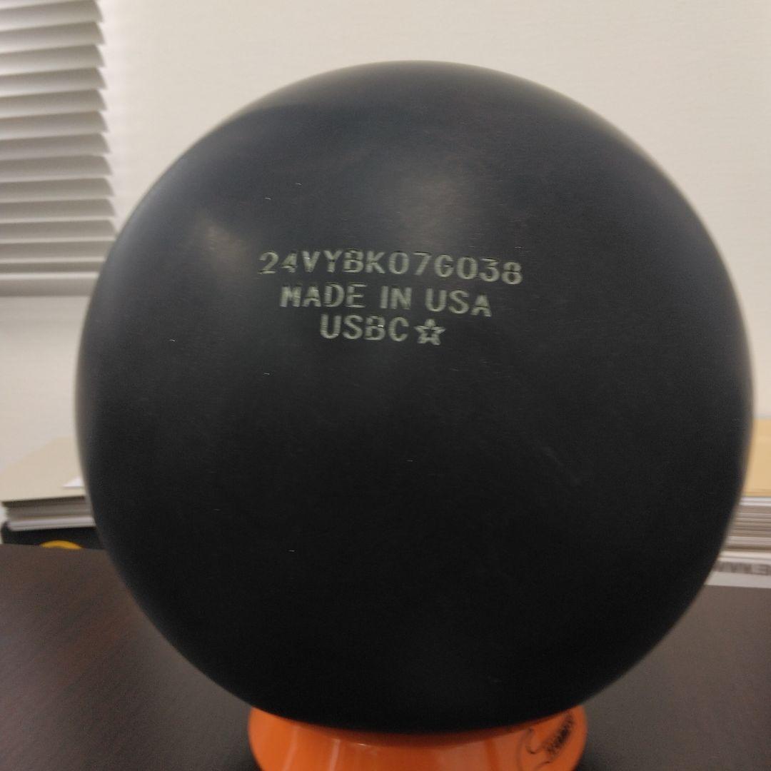 PHYSIX BLACKOUT ボウリングボール 14p4ozです。