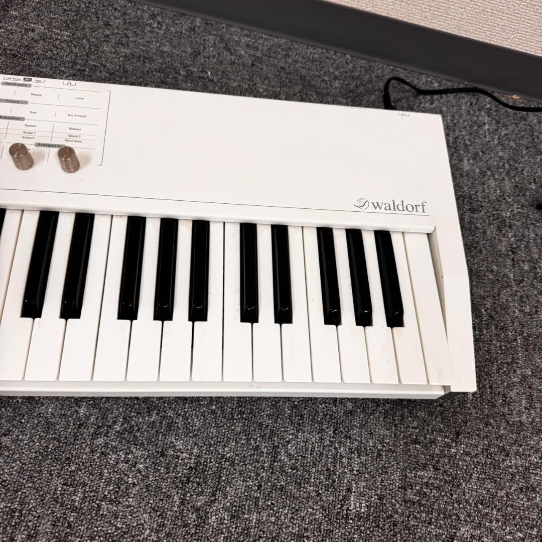 通電確認 Waldorf Blofeld Keyboard White