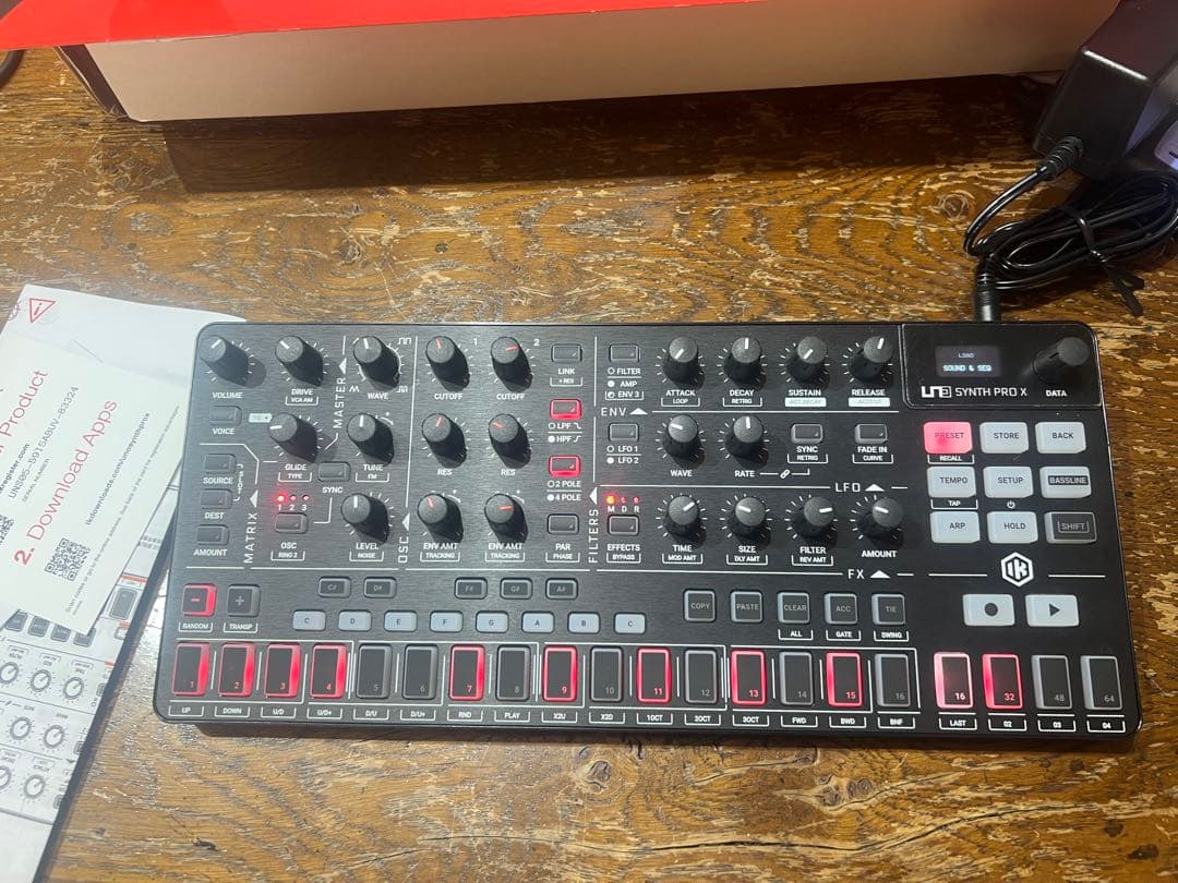 鍵盤楽器 IK MULTIMEDIA UNO SYNTH PRO X