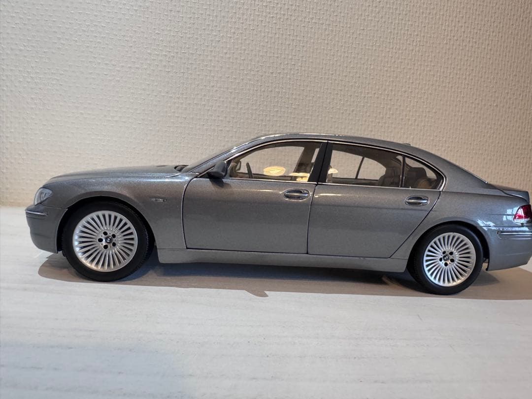  7 Series ミニカー シルバー