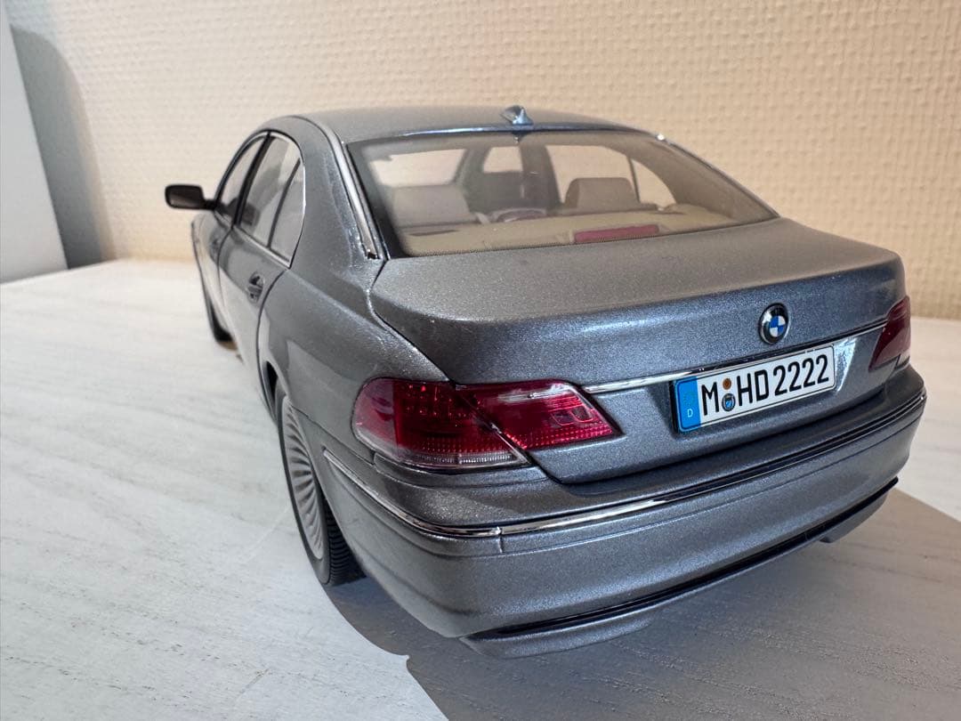  7 Series ミニカー シルバー