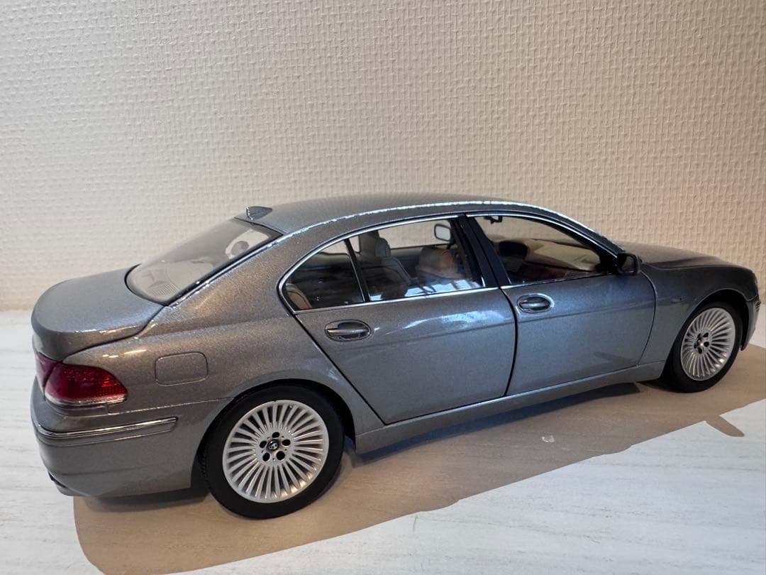  7 Series ミニカー シルバー