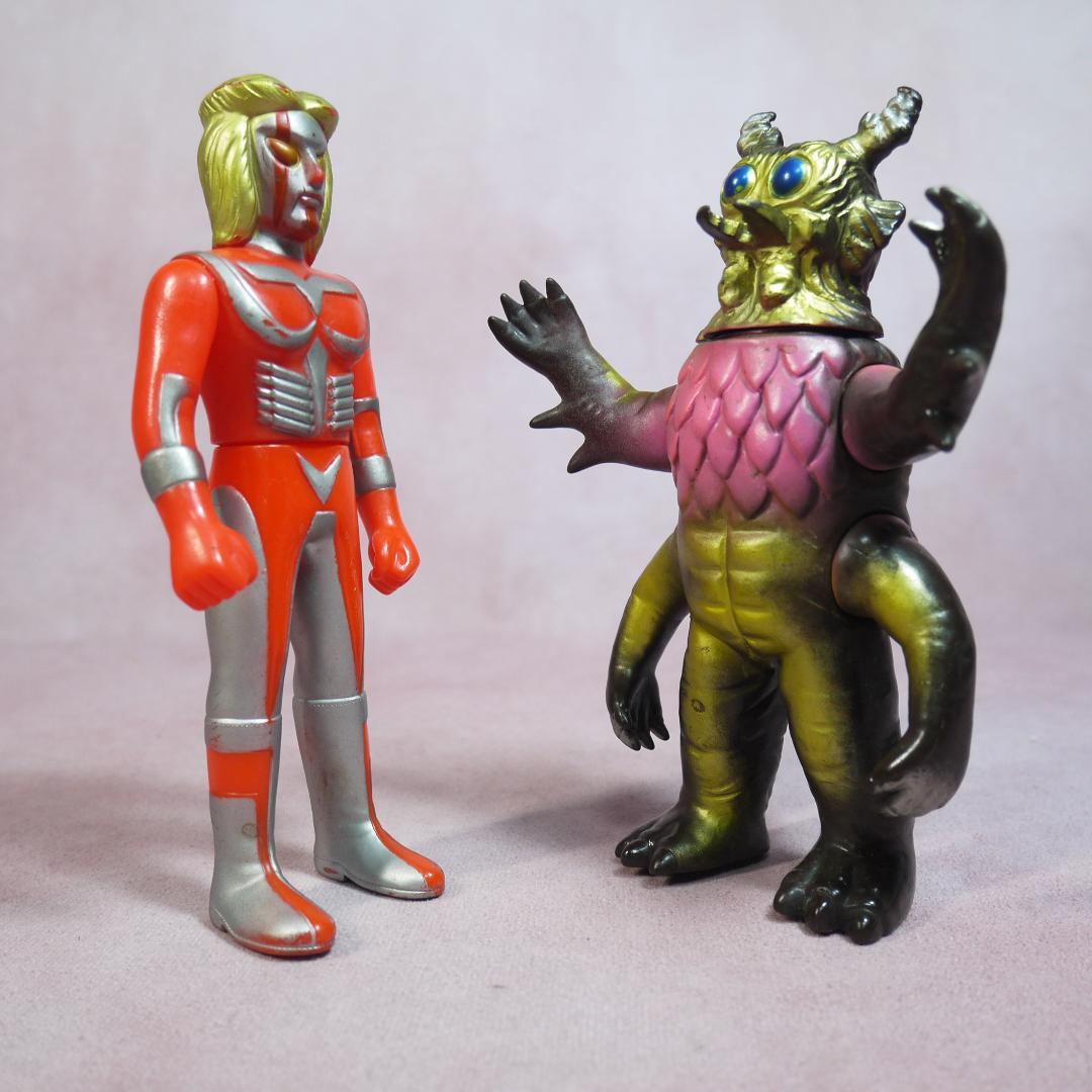 タカトク　メガロマン＋ゴラン　ミドルサイズ　ソフビ