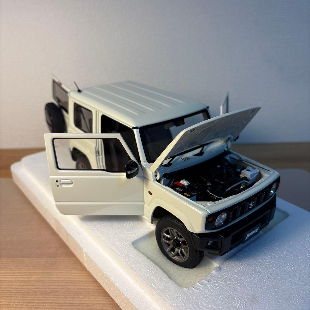 オートアート　スズキ　ジムニー　JB64 ホワイト　1/18 ミニカー
