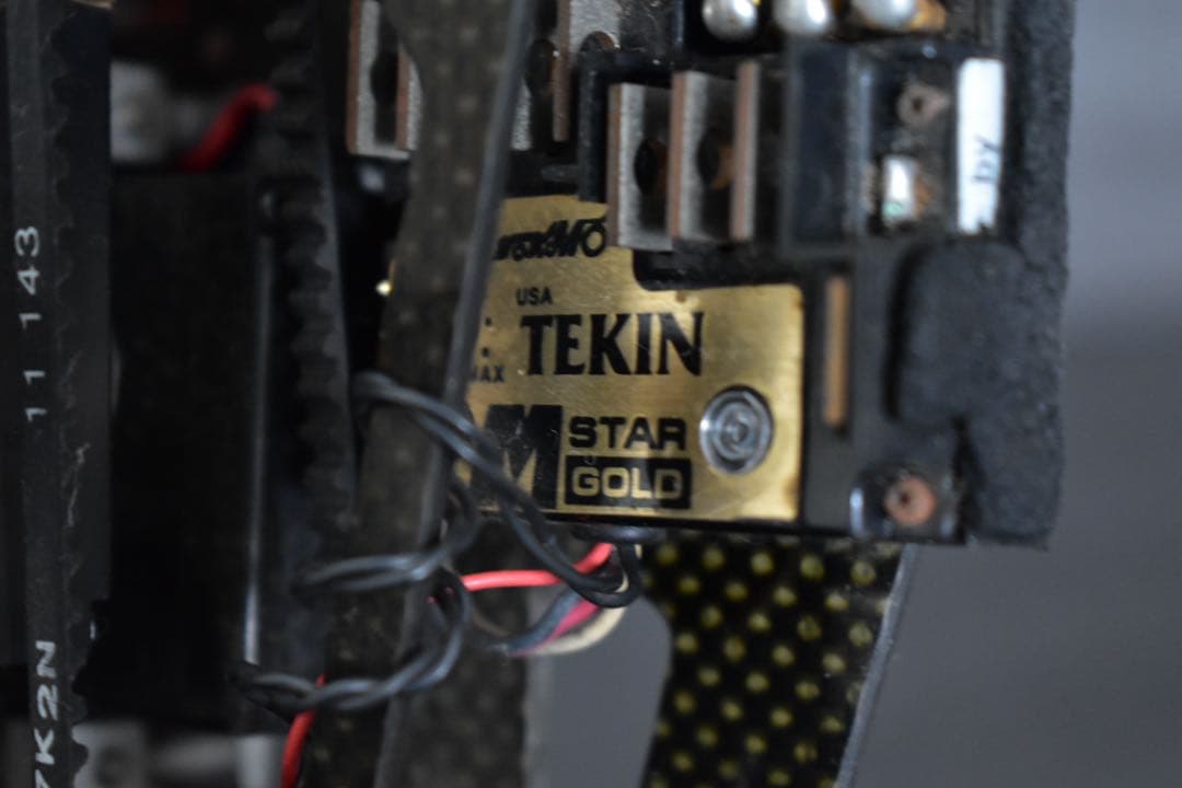 フルカスタム 1/10 HPI RS4 カーボンTEKIN STAR GOLD