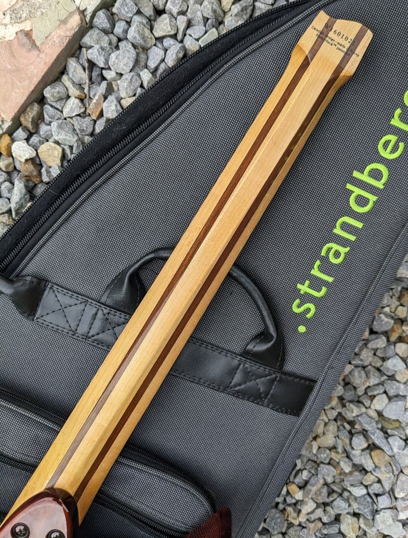 Strandberg OS 6 トレモロ gloss